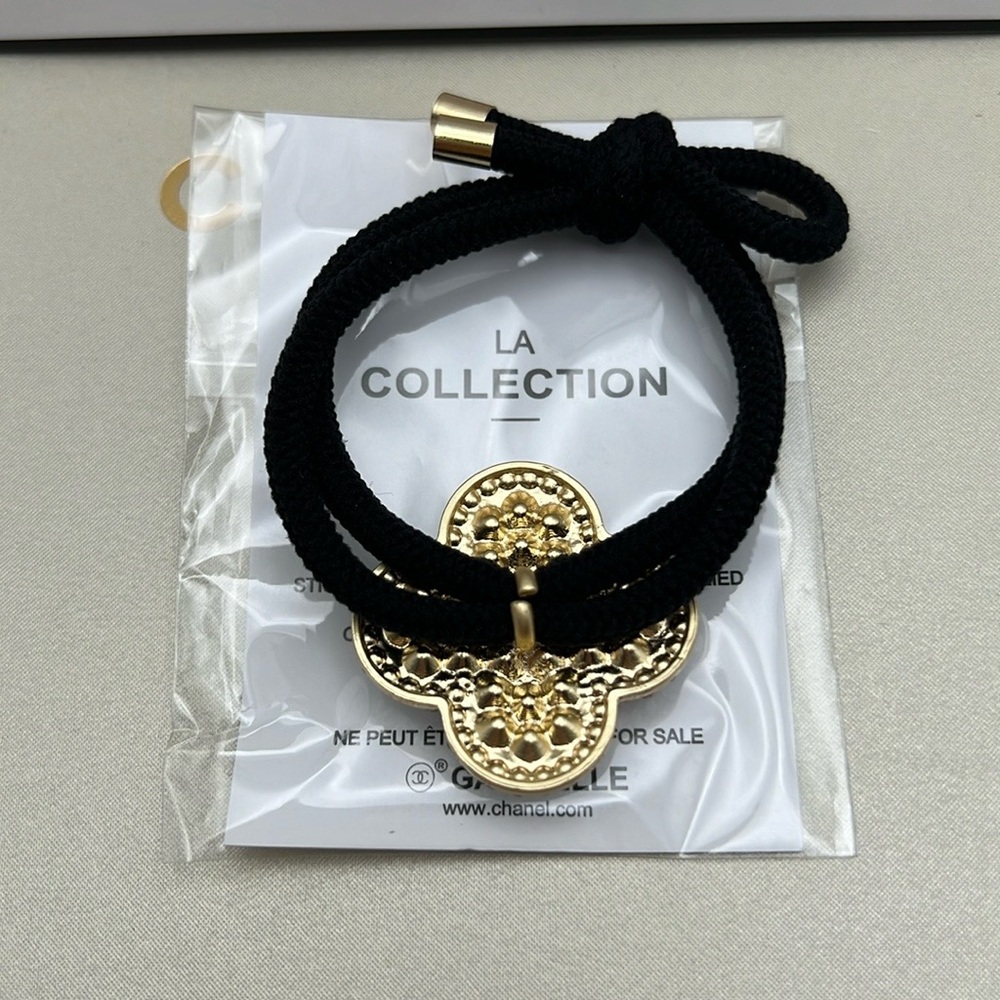 Hair Tie Beauty Chanel Or Wristband & Small Shopping Bag Gold CC Rhinestones - Picture 9 of 17